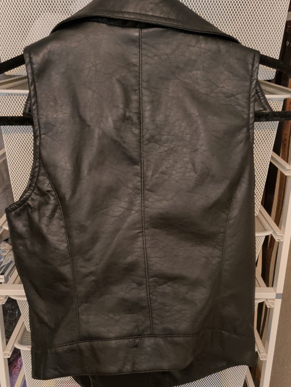 Vest - Picture 2 of 5